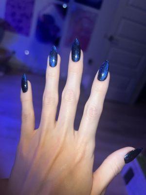 blue cat eye nails