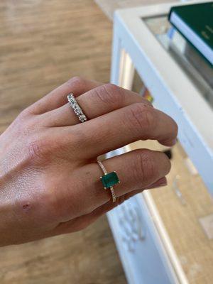 The emerald is the ring I purchased.