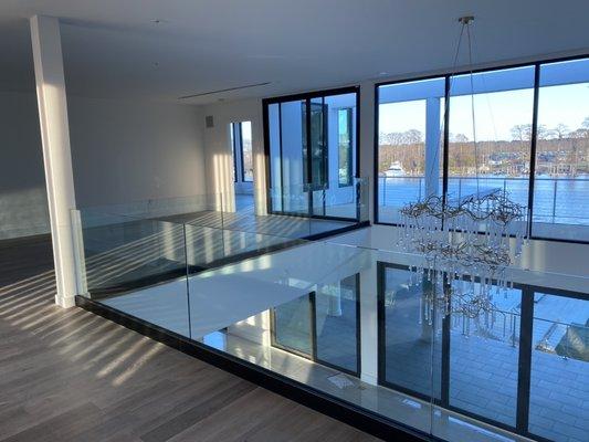 Glass landing rails