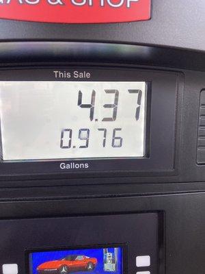 This is the pump telling me I had paid my $4.37 a gallon but as you can see the Gallon gauge is at less than 1 Gallon..