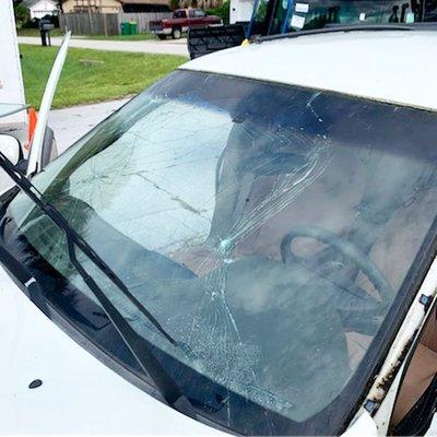 Broken windshield?? No problem call us today!