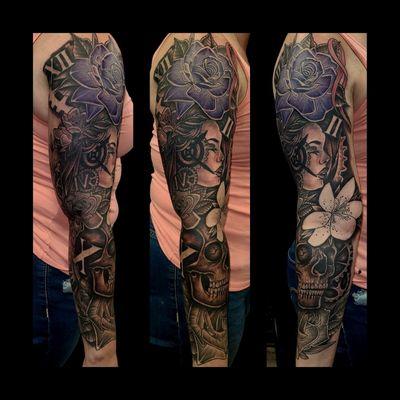 WIP on this black and grey sleeve by @sabrinacruz_005