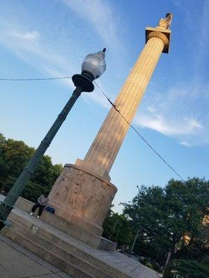 Illinois Centennial Monument