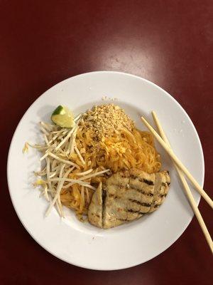 Pad Thai with grilled chicken.