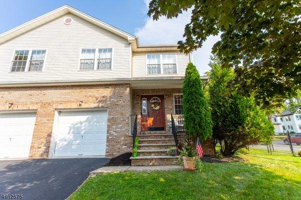 27 Cottage way, Fanwood, NJ   Excellent condition with many amenities,and spacious attached garage! CALL NOW!!