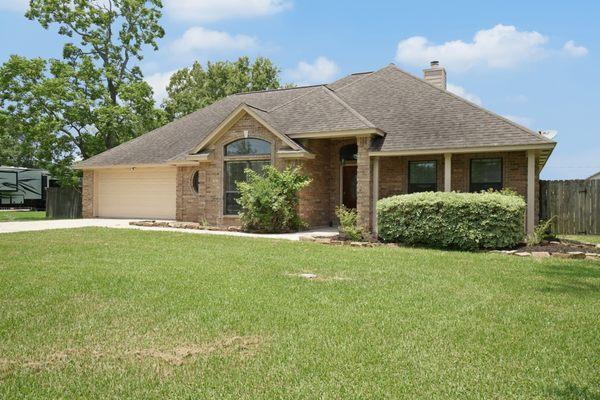 For Sale in Plantation - BHISD - 1/2 acre lot!  Watch for the newest listing at www.Facebook.com/BaytownRealtor