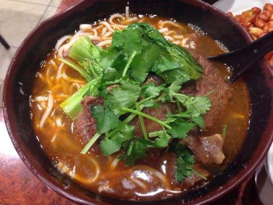 Beef tendon noodles