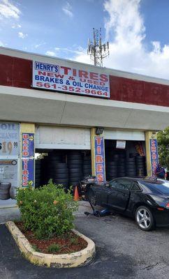 Henry's Tire Shop