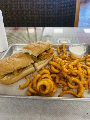 Shrimp Poboy Curly Q's side of ranch