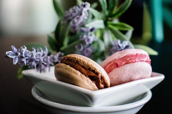 Vegan and gluten-free Macarins