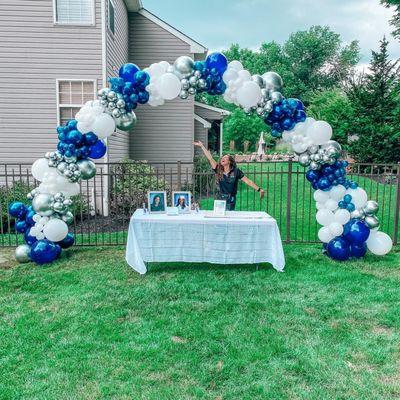 Organic balloon Arch