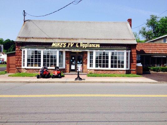 Mike's TV store front