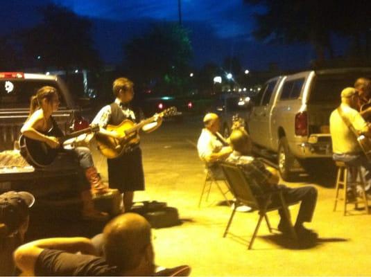 Musicians and audience intermingle