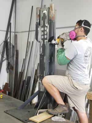 Reinforcing a very large patio umbrella stand