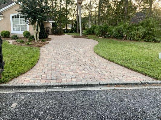 Autumn Blend Paver Driveway