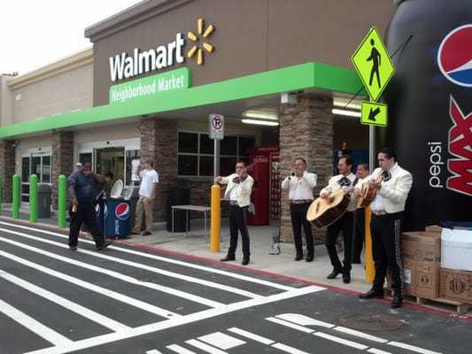 Mariachis, papayas, nopales, chorizo. I think they are trying to send a message.