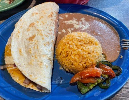 Fajita Quesadilla (lunch platter)