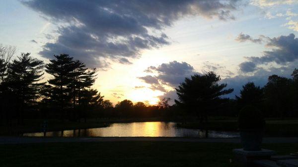 Great view from the clubhouse, dinning on the porch!