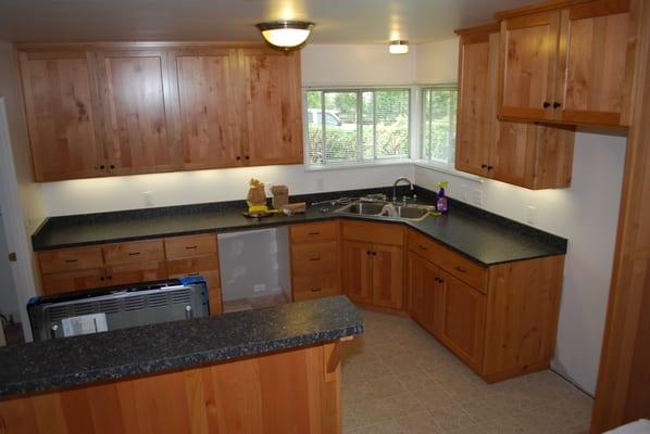 M&M Custom Cabinets