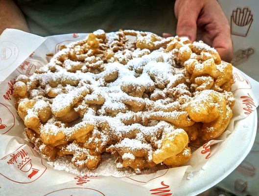 Funnel cake w/coke (powdered sugar)