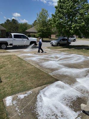 Driveway and Concrete Cleaning