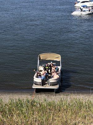 Awesome pontoon boat!