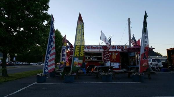 Parked next to true value hardware.  Plenty of parking and 3 picnic tables.