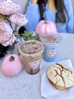 Nutella latte, Azul, Vanilla Concha