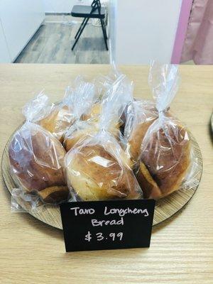 Taro Longcheng bread