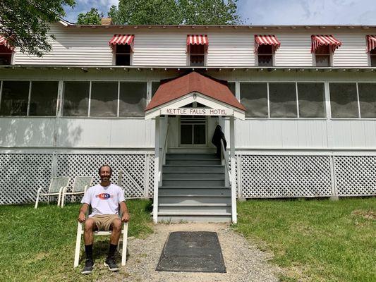 This is the historic Kettle Falls Hotel.