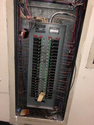 Finding faulty breakers