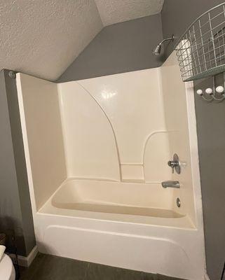 (B) Before - Fiberglass tub