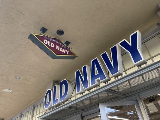 Old Navy 1000 Oaks