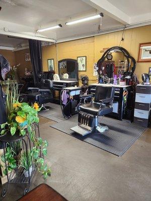 Clean atmosphere, reasonable prices,schedule your haircut today!