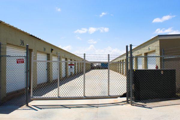 Easy Stop Storage in Midland, TX offers secure, gated access, online bill pay + more!