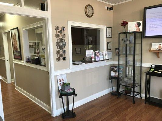 Amerejuve Med Spa Roswell Road Location www.amerejuve.com #skinpen #ultherapy #juvederm #botox #coolsculpting #voluma #laserhairremoval #B12