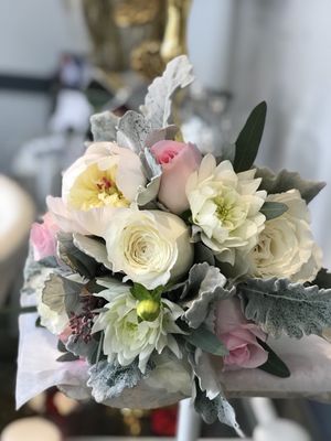 Blush bridal bouquet