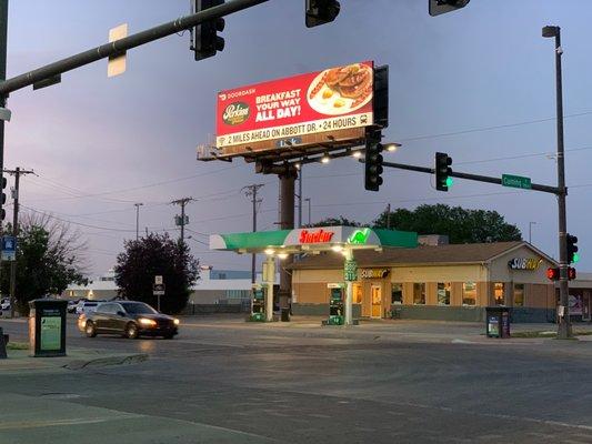 Sinclair Gas Station