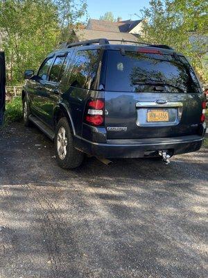 2009 Ford Explorer XLT... Lindsay's auto was awesome!