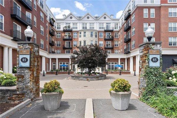 Luxury apartment City living @ 85 Memorial Rd., 
West Harford CT.
$600,000 Sold by Laurie