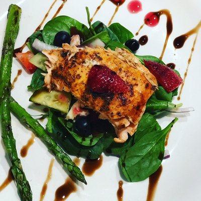 Salmon & Summer Salad with Pomegranate Vinaigrette