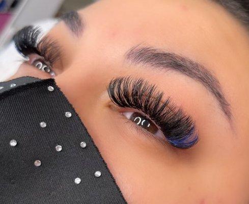 Volume Full Set with Blue Lashes