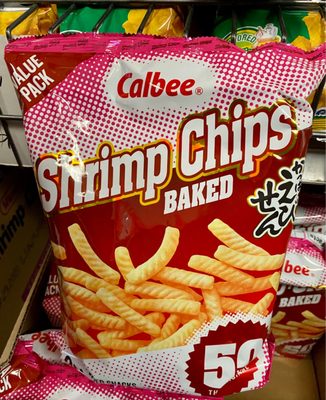 This store has a full row of shrimp chips in different sizes and brands. Value pack (*‿*) / .｡.:*