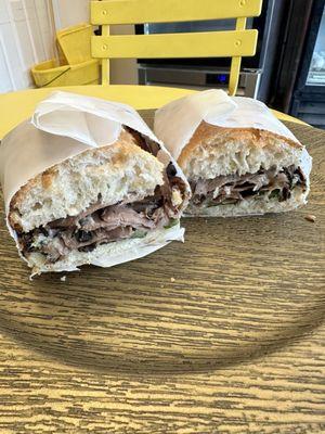 Roast beef sandwich (10/10)