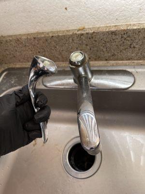 broken Delta single handle kitchen faucet