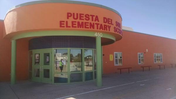 The front of Puesta Del Sol