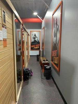 Hallway to workout rooms