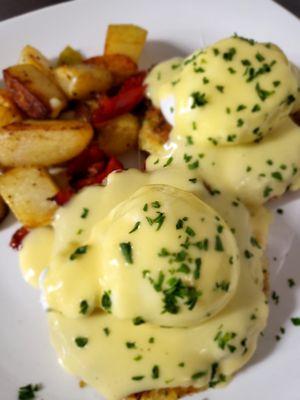 Crab Cakes Benedict