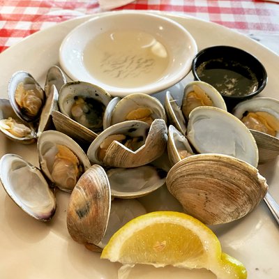 Steamed Little Neck Clams