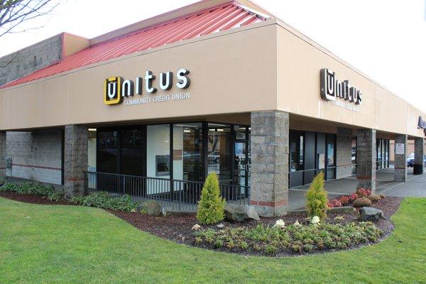 Hello Gresham! Our new Unitus Community Credit Union branch is now open.